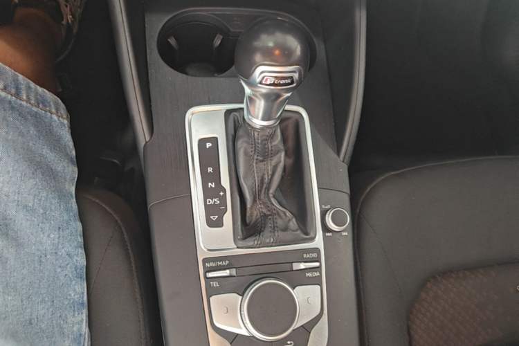 Used Audi A3 2019 Limousine 35 TFSI Ambition China V Gear Lever
