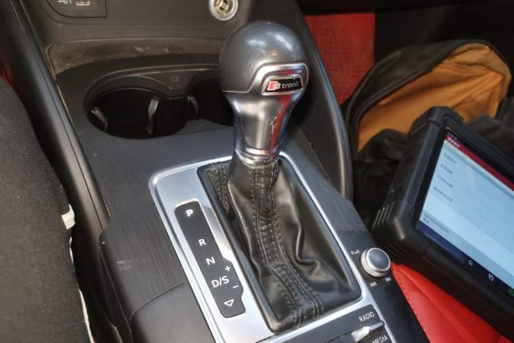 Used Audi A3 2019 Sportback 35 TFSI Ambition China VI Gear Lever