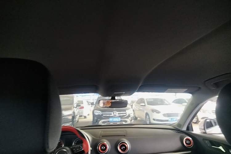 Used Audi A3 2019 Sportback 35 TFSI Ambition China VI Headliner