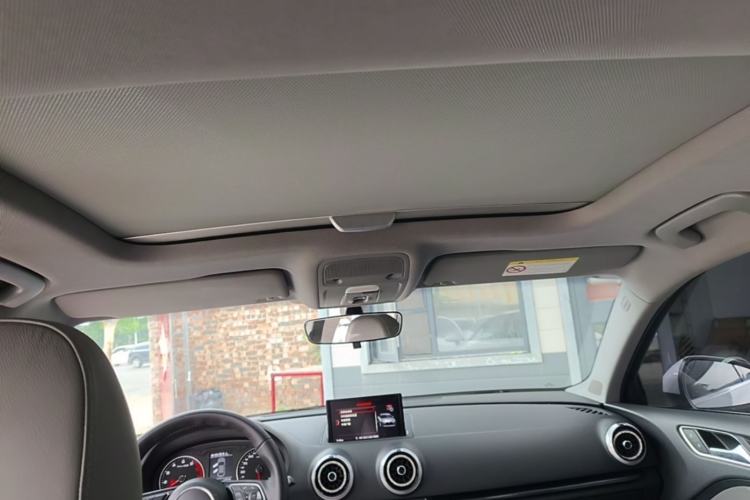 Used Audi A3 2019 Limousine 35 TFSI Fashion Edition China VI Emission Standard Headliner