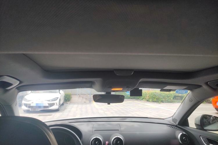 Used Audi A3 2019 Sportback 35 TFSI Fashion Edition China VI Emission Standard Headliner