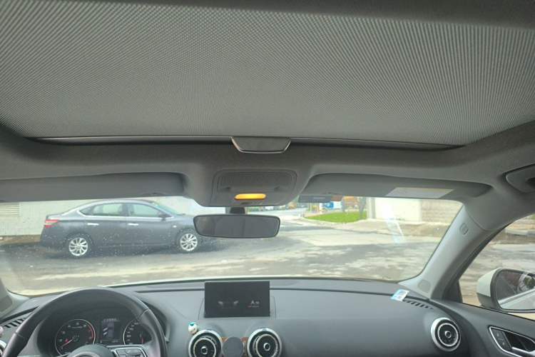 Used Audi A3 2019 Sportback 35 TFSI Fashion Edition China VI Emission Standard Headliner