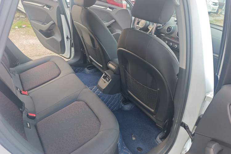 Used Audi A3 2019 Limousine 35 TFSI Ambition China V Headliner