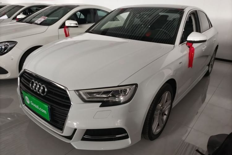 Used Audi A3 2019 Limousine 35 TFSI Fashion Edition China VI Emission Standard Guazi used car, China used car export, Used car for sale, Used cars, Cheapest cars for sale