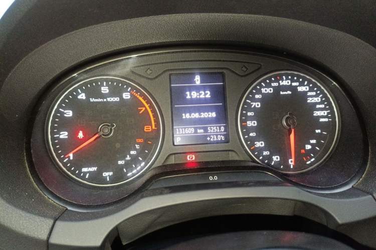Used Audi A3 2019 Limousine 35 TFSI Ambition China VI Instrument Cluster