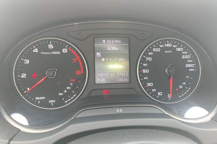 Used Audi A3 2019 Limousine 35 TFSI Fashion Edition China VI Emission Standard Instrument Cluster