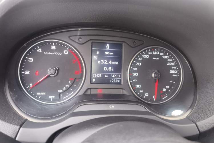Used Audi A3 2019 Limousine 35 TFSI Fashion Edition China VI Emission Standard Instrument Cluster