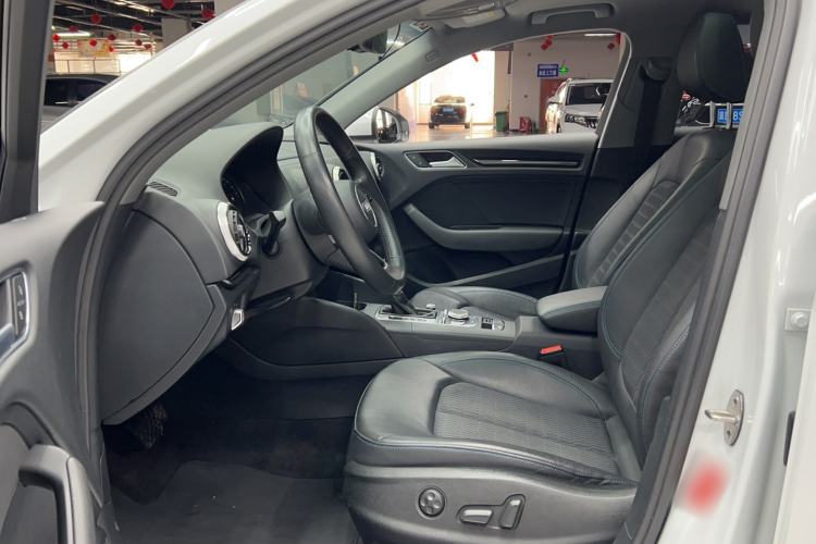 Used Audi A3 2019 Limousine 35 TFSI Fashion Edition China VI Emission Standard Interior 1