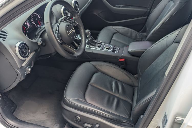 Used Audi A3 2019 Sportback 35 TFSI Style Edition China VI Emission Standard Interior 1
