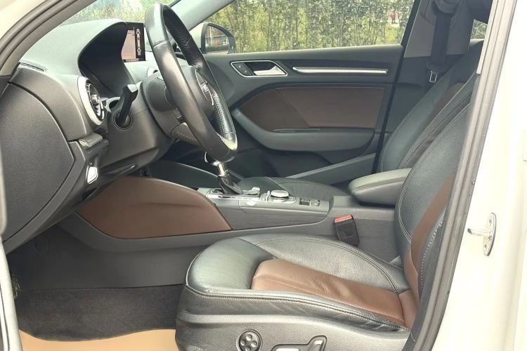 Used Audi A3 2019 Limousine 35 TFSI Style Version China V Emission Standard Interior 1