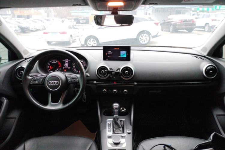 Used Audi A3 2019 Limousine 35 TFSI Fashion Edition China VI Emission Standard Interior 2