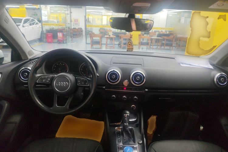 Used Audi A3 2019 Limousine 35 TFSI Fashion Edition China VI Emission Standard Interior 2