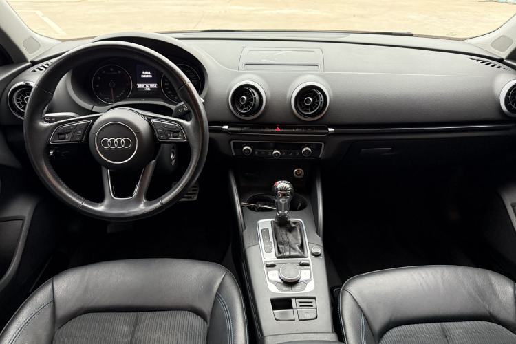 Used Audi A3 2019 Sportback 35 TFSI Fashion Edition China VI Emission Standard Interior 2