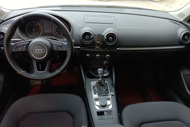 Used Audi A3 2019 Sportback 35 TFSI Ambition China VI Interior 2