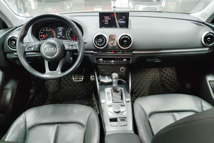Used Audi A3 2019 Sportback 35 TFSI Style Edition China VI Emission Standard Interior 2