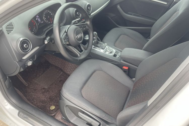 Used Audi A3 2019 Sportback 35 TFSI Ambition China VI Interior 2