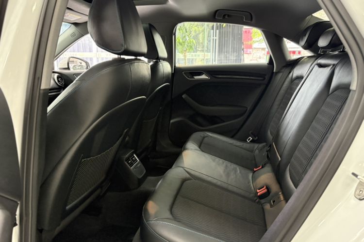 Used Audi A3 2019 Limousine 35 TFSI Fashion Edition China VI Emission Standard Interior 2
