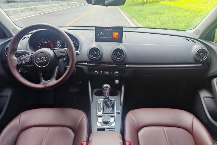 Used Audi A3 2019 Limousine 35 TFSI Ambition China V Interior 2