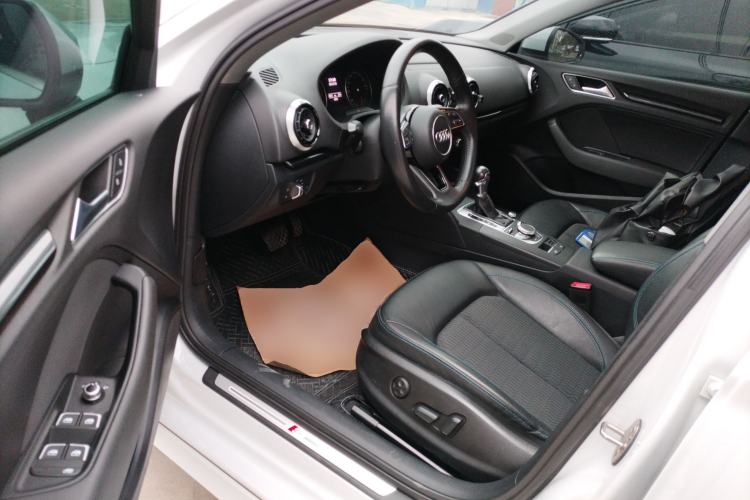 Used Audi A3 2019 Limousine 35 TFSI Fashion Edition China VI Emission Standard Interior 3