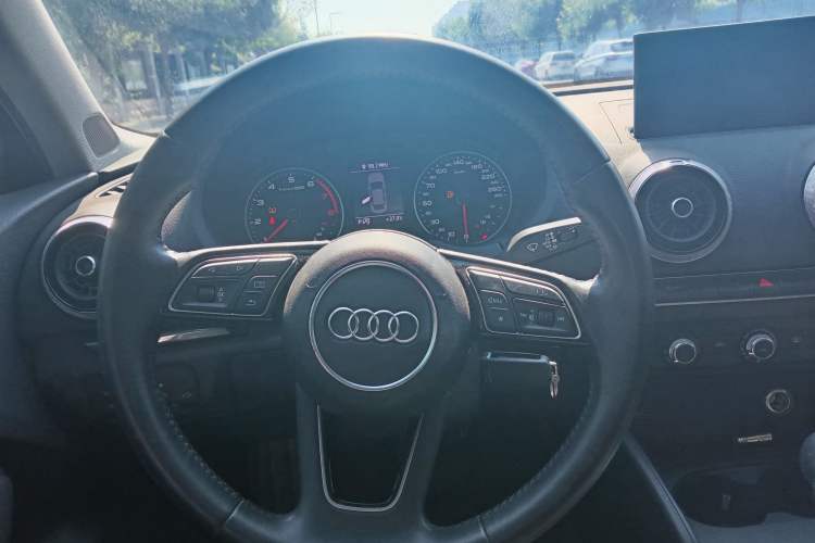 Used Audi A3 2019 Limousine 35 TFSI Fashion Edition China VI Emission Standard Interior 3