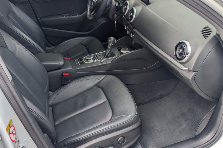 Used Audi A3 2019 Sportback 35 TFSI Style Edition China VI Emission Standard Interior 3