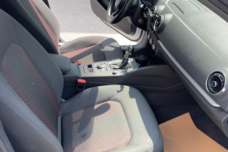 Used Audi A3 2019 Limousine 35 TFSI Ambition China VI Interior 3