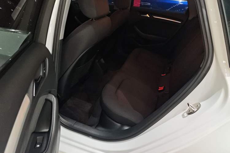 Used Audi A3 2019 Limousine 35 TFSI Ambition China VI Interior 4