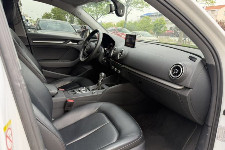 Used Audi A3 2019 Limousine 35 TFSI Ambition China V Interior 4