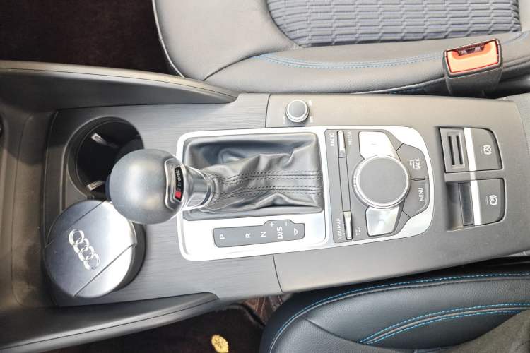 Used Audi A3 2019 Limousine 35 TFSI Fashion Edition China VI Emission Standard Interior 4