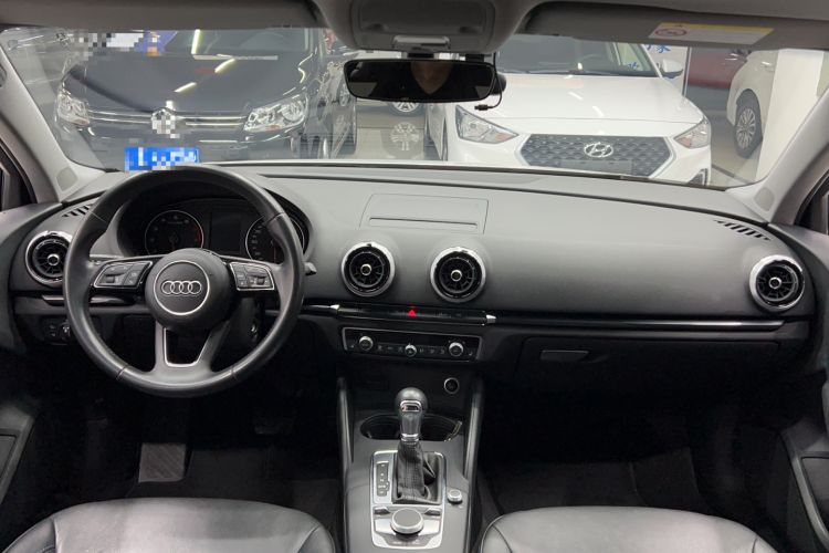 Used Audi A3 2019 Limousine 35 TFSI Fashion Edition China VI Emission Standard Interior 4