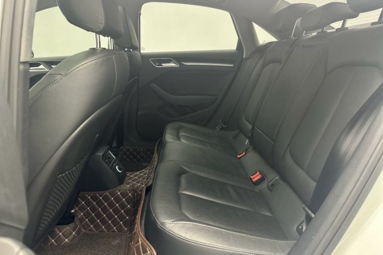 Used Audi A3 2019 Limousine 35 TFSI Style Version China V Emission Standard Interior 4