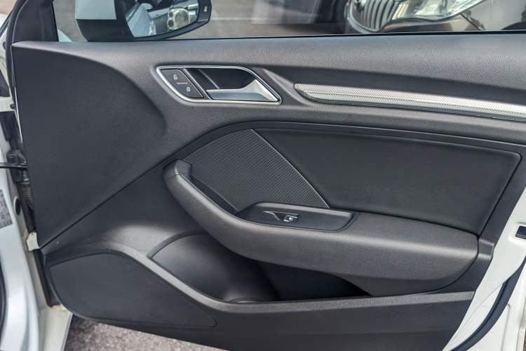 Used Audi A3 2019 Sportback 35 TFSI Style Edition China VI Emission Standard Interior 4