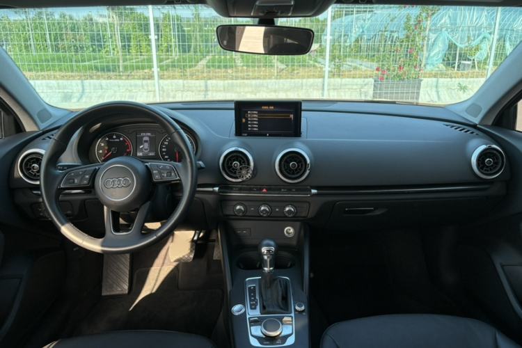 Used Audi A3 2019 Limousine 35 TFSI Fashion Edition China VI Emission Standard Interior 4