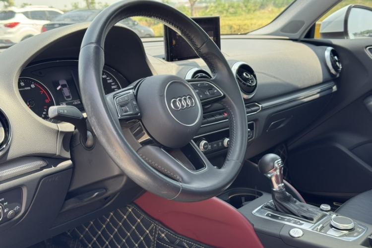 Used Audi A3 2019 Limousine 35 TFSI Style Edition China VI Emission Standard Interior 5