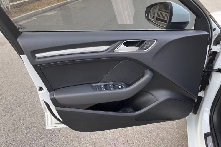 Used Audi A3 2019 Limousine 35 TFSI Style Edition China VI Emission Standard Interior 5