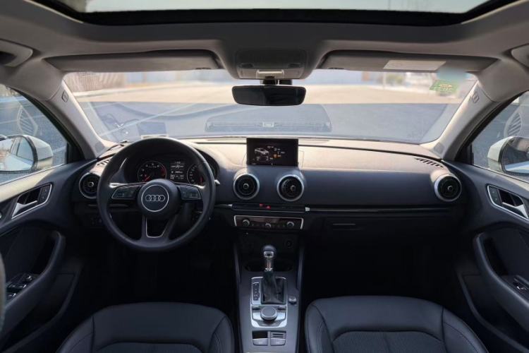 Used Audi A3 2019 Limousine 35 TFSI Fashion Edition China V standard Interior 5