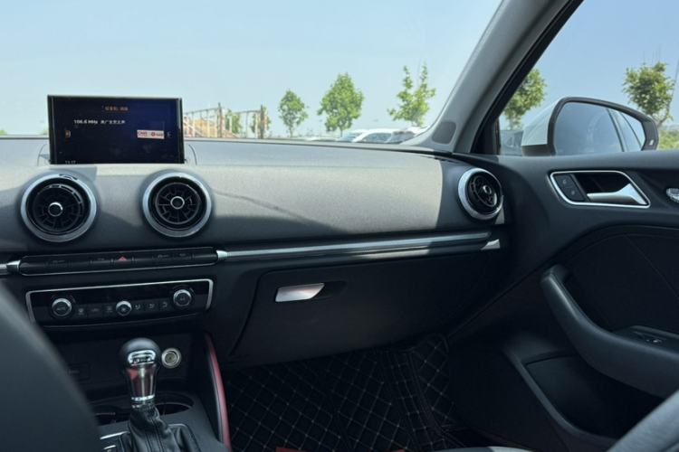 Used Audi A3 2019 Limousine 35 TFSI Style Edition China VI Emission Standard Interior 6