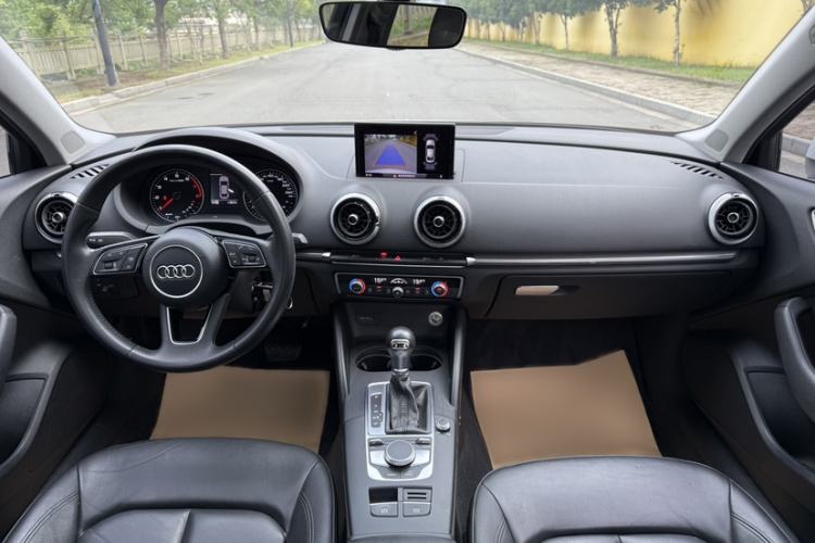 Used Audi A3 2019 Limousine 35 TFSI Style Edition China VI Emission Standard Interior 6