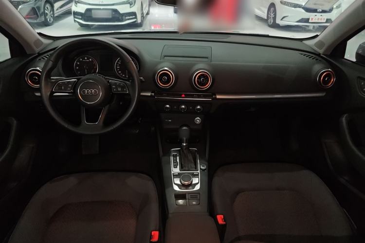 Used Audi A3 2019 Limousine 35 TFSI Ambition China VI Interior 7
