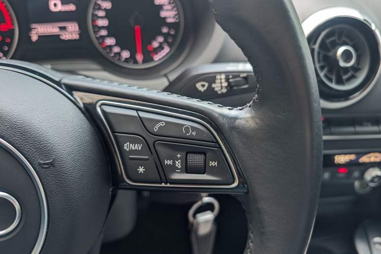 Used Audi A3 2019 Sportback 35 TFSI Style Edition China VI Emission Standard Interior 7