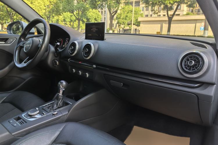 Used Audi A3 2019 Sportback 35 TFSI Fashion Edition China V Interior 8