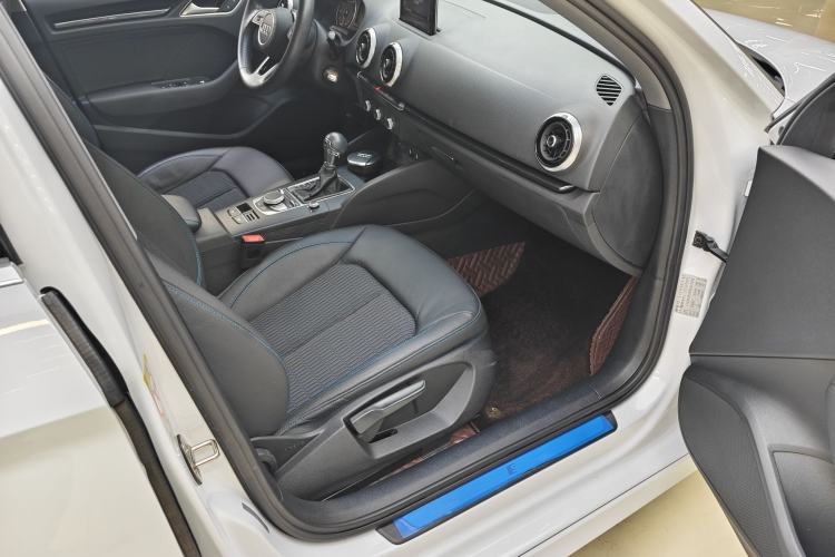 Used Audi A3 2019 Limousine 35 TFSI Fashion Edition China VI Emission Standard Interior 9