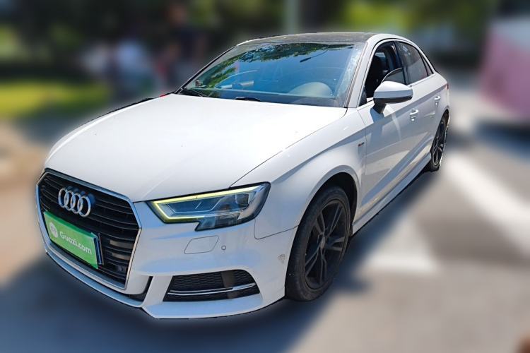 Used Audi A3 2019 Limousine 35 TFSI Fashion Edition China V standard Guazi used car, China used car export, Used car for sale, Used cars, Cheapest cars for sale