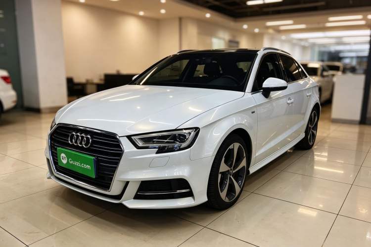 Ojetý Audi A3 2019 Sportback 35 TFSI Sporty Version China VI Guazi used car, China used car export, Used car for sale, Used cars, Cheapest cars for sale