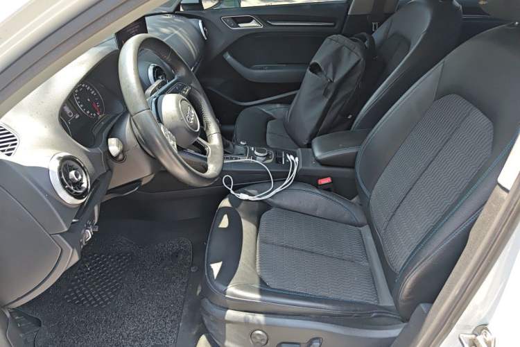 Used Audi A3 2019 Limousine 35 TFSI Fashion Edition China VI Emission Standard Left Front Seat