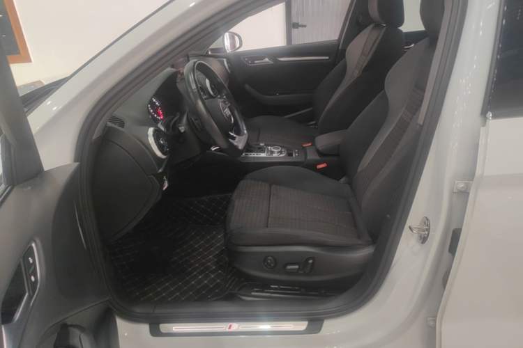 Used Audi A3 2019 Limousine 35 TFSI Sport Edition China V Emission Standard Left Front Seat