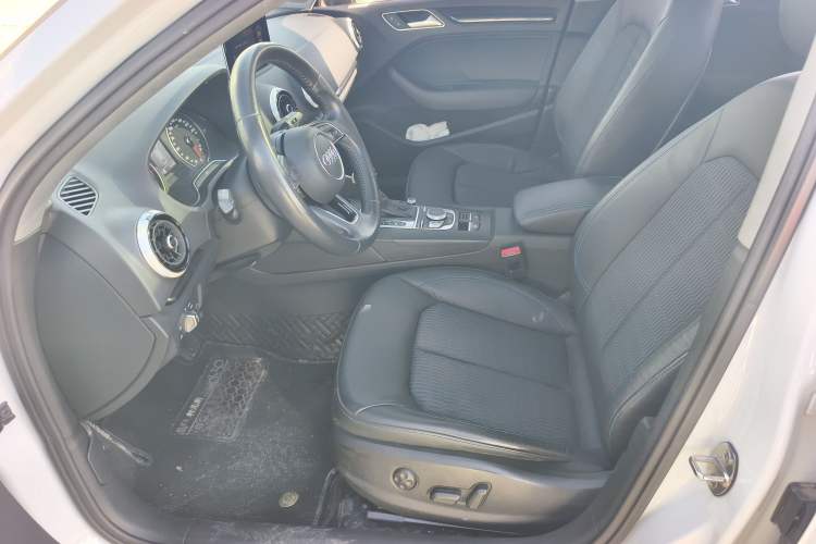 Used Audi A3 2019 Limousine 35 TFSI Fashion Edition China VI Emission Standard Left Front Seat