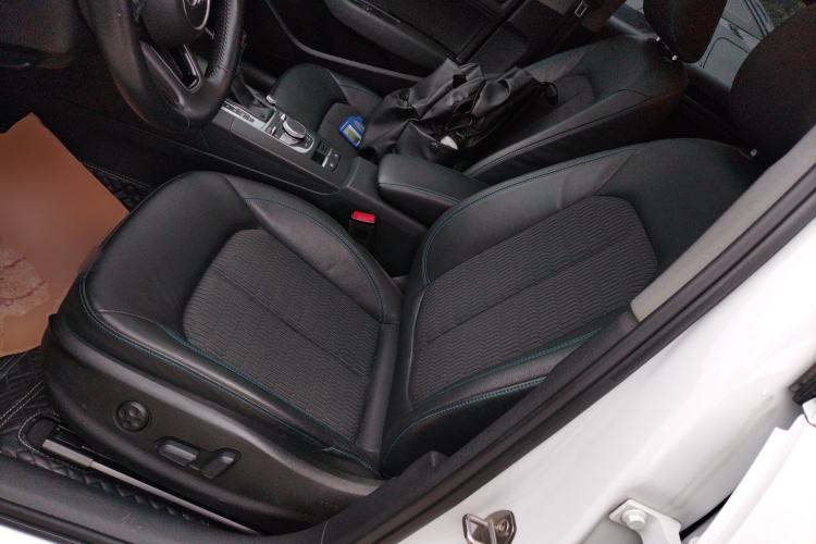 Used Audi A3 2019 Limousine 35 TFSI Fashion Edition China VI Emission Standard Left Front Seat