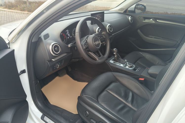 Used Audi A3 2019 Sportback 35 TFSI Style Version China V Emission Standard Left Front Seat