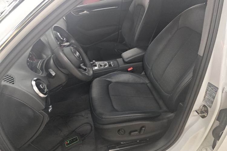Used Audi A3 2019 Sportback 35 TFSI Fashion Edition China VI Emission Standard Left Front Seat